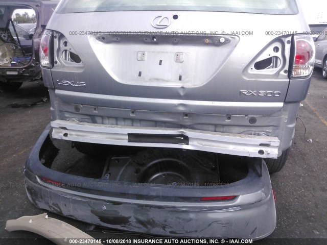 JTJGF10U010115315 - 2001 LEXUS RX 300 GRAY photo 6