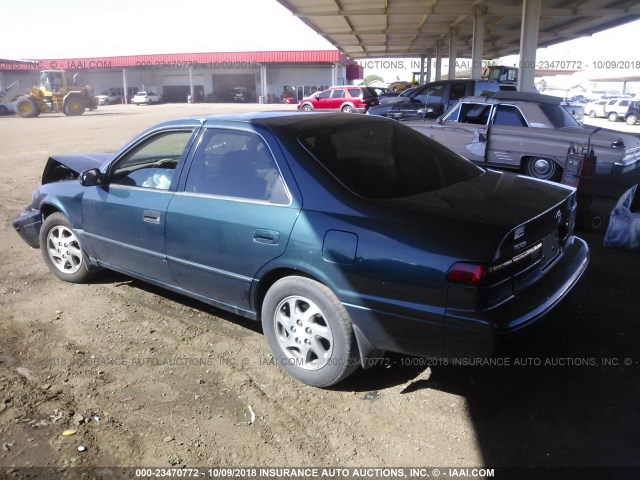 4T1BF22K9WU042892 - 1998 TOYOTA CAMRY CE/LE/XLE GREEN photo 3