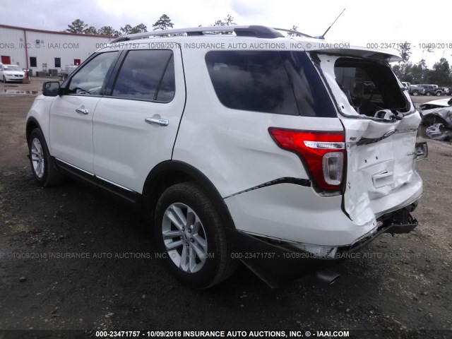 1FMHK8D86CGA84702 - 2012 FORD EXPLORER XLT WHITE photo 3