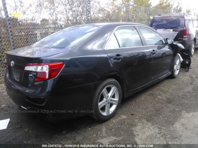 4T1BF1FK2EU778303 - 2014 TOYOTA CAMRY L/SE/LE/XLE შავი ფოტო 4