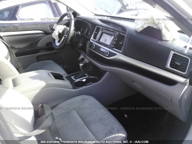 5TDZKRFHXFS105802 - 2015 TOYOTA HIGHLANDER XLE WHITE photo 5