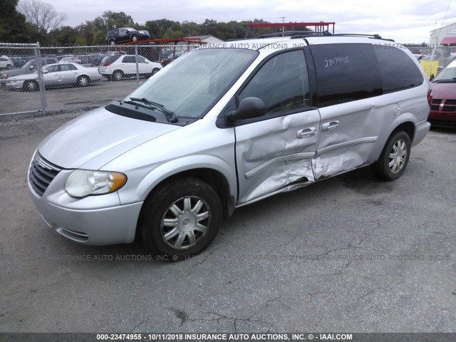 2C4GP54L75R504957 - 2005 CHRYSLER TOWN & COUNTRY TOURING SILVER photo 2