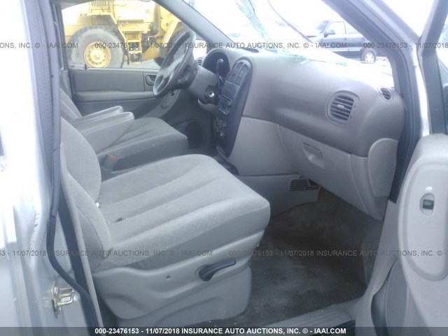 2D8GP44303R217601 - 2003 DODGE GRAND CARAVAN SPORT GRAY photo 5