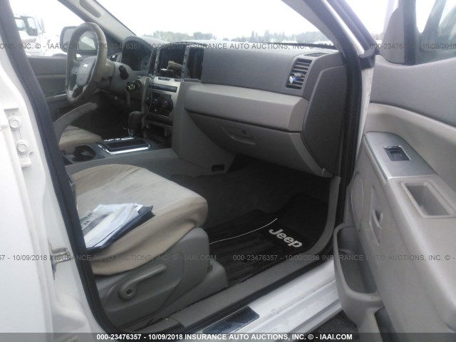 1J4GR48K35C578899 - 2005 JEEP GRAND CHEROKEE LAREDO/COLUMBIA/FREEDOM 白色 照片 5