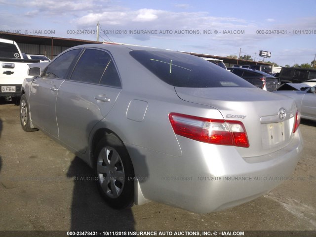 4T1BE46K69U276646 - 2009 TOYOTA CAMRY SE/LE/XLE SILVER photo 3