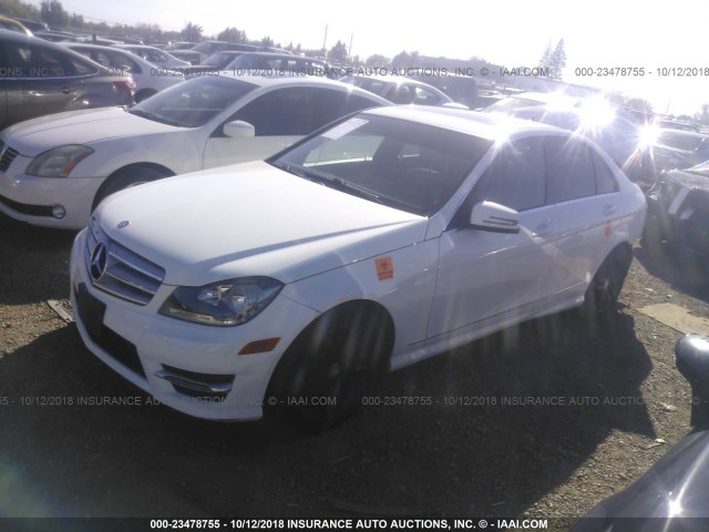 WDDGF4HB6DA849257 - 2013 MERCEDES-BENZ C 250 WHITE photo 2