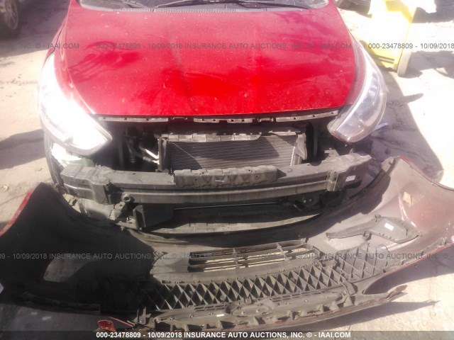 KMHCT4AE7FU888068 - 2015 HYUNDAI ACCENT GLS RED photo 6