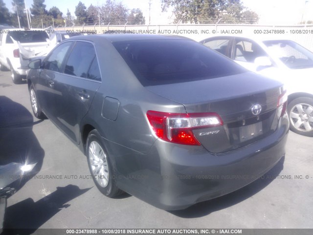 4T1BF1FK5CU585804 - 2012 TOYOTA CAMRY SE/LE/XLE GRAY photo 3