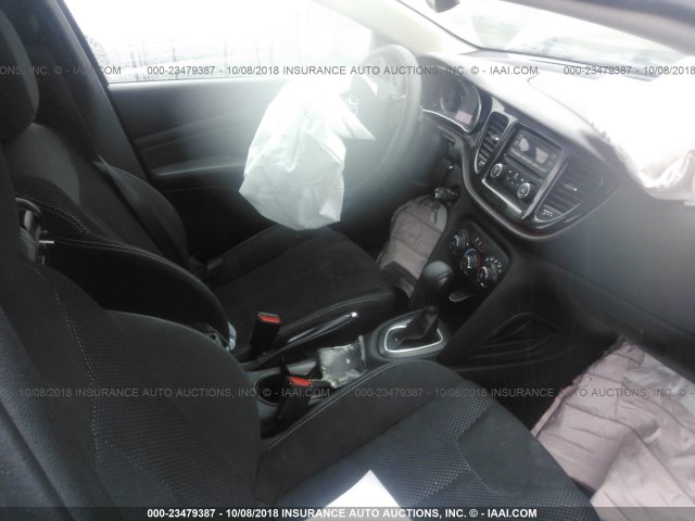 1C3CDFBB1GD570650 - 2016 DODGE DART SXT GRAY photo 5