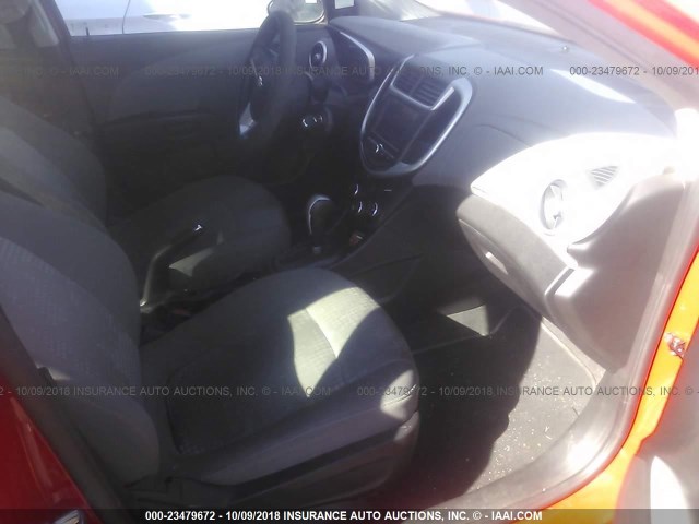 1G1JB5SH8H4149610 - 2017 CHEVROLET SONIC LS RED photo 5