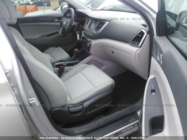 KM8J33A47GU161247 - 2016 HYUNDAI TUCSON LIMITED/SPORT AND ECO/SE GRAY photo 5