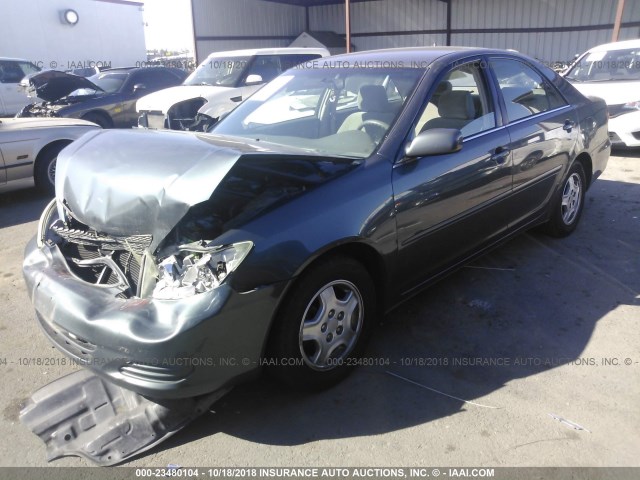 4T1BF32K62U532884 - 2002 TOYOTA CAMRY LE/XLE/SE GREEN photo 2