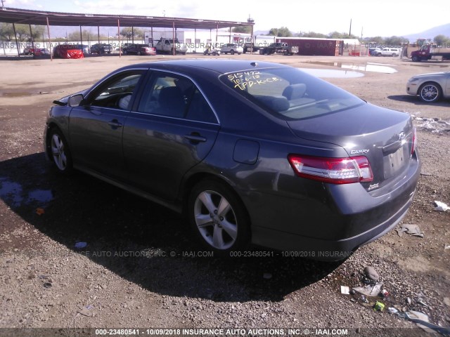 4T1BF3EK7AU502268 - 2010 TOYOTA CAMRY SE/LE/XLE 灰色 照片 3