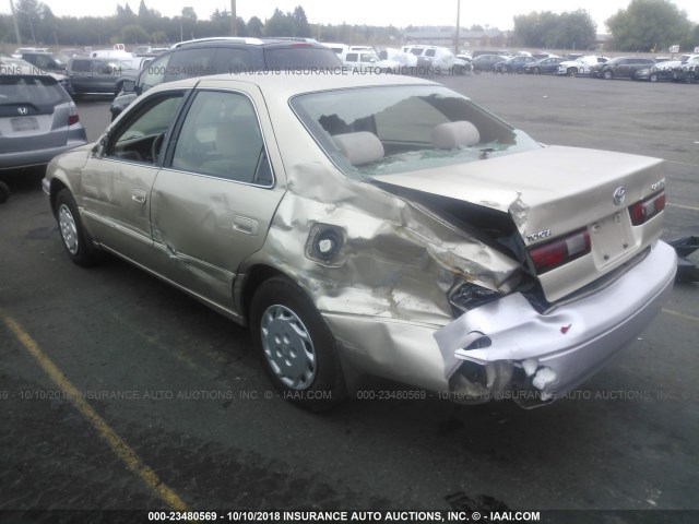 JT2BG22K4W0146112 - 1998 TOYOTA CAMRY CE/LE/XLE TAN photo 3