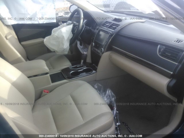 4T4BF1FK0ER377709 - 2014 TOYOTA CAMRY L/SE/LE/XLE 蓝色 照片 5