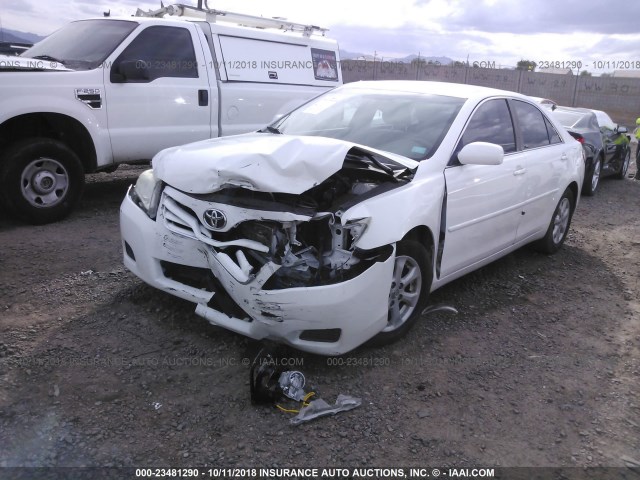 4T1BF3EK7BU768424 - 2011 TOYOTA CAMRY SE/LE/XLE WHITE photo 2