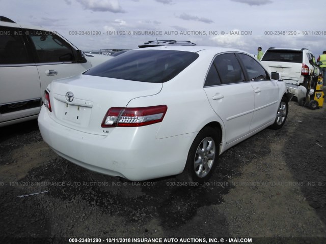 4T1BF3EK7BU768424 - 2011 TOYOTA CAMRY SE/LE/XLE WHITE photo 4