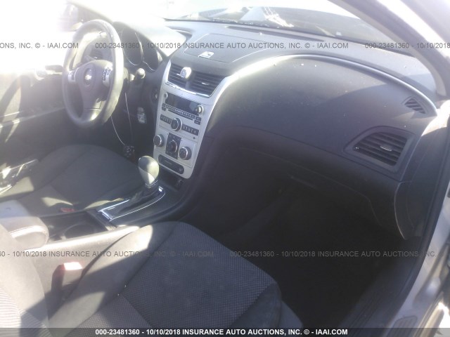 1G1ZC5EB8AF150175 - 2010 CHEVROLET MALIBU 1LT GRAY photo 5