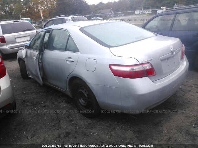 4T1BE46KX8U245656 - 2008 TOYOTA CAMRY CE/LE/XLE/SE SILVER photo 3
