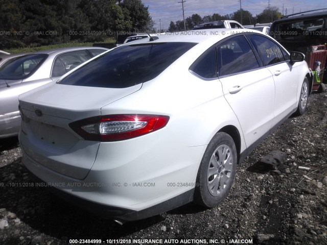 3FA6P0G72DR370208 - 2013 FORD FUSION S WHITE photo 4