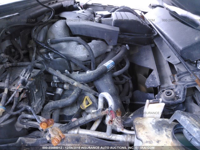 5LMEU27A3YLJ22794 - 2000 LINCOLN NAVIGATOR Күміс фото 10