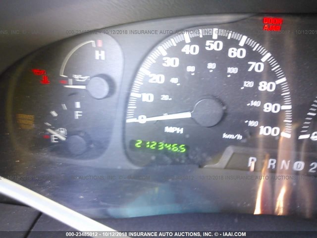 5LMEU27A3YLJ22794 - 2000 LINCOLN NAVIGATOR Күміс фото 7