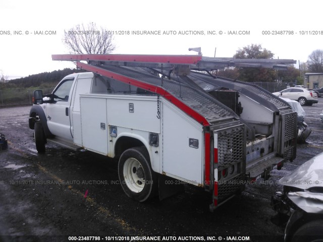 1FDUF5GT1CEC58883 - 2012 FORD F550 SUPER DUTY WHITE photo 3