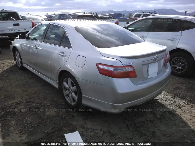 4T1BK46K18U055351 - 2008 TOYOTA CAMRY LE/XLE/SE SILVER photo 3