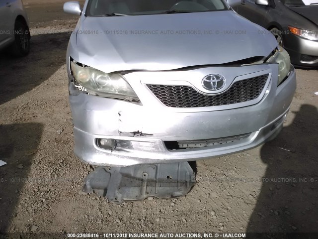 4T1BK46K18U055351 - 2008 TOYOTA CAMRY LE/XLE/SE SILVER photo 6