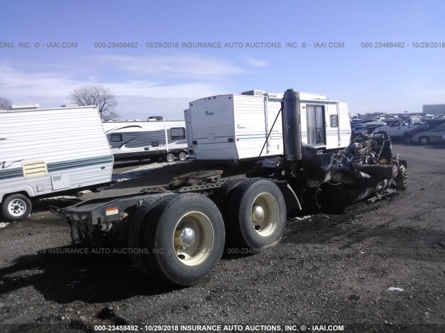 1FUJA6CV95LU51258 - 2005 FREIGHTLINER CONVENTIONAL COLUMBIA BLACK photo 4