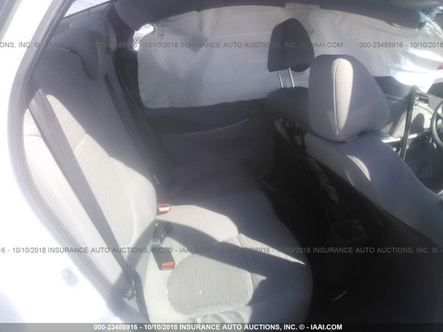 KMHCT4AE3GU102977 - 2016 HYUNDAI ACCENT SE WHITE photo 8