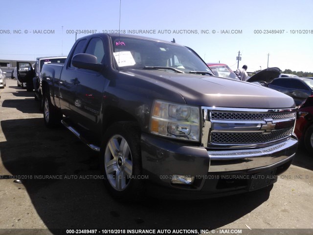 2GCEC19JX81113033 - 2008 CHEVROLET SILVERADO C1500 GRAY photo 1