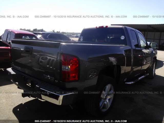 2GCEC19JX81113033 - 2008 CHEVROLET SILVERADO C1500 GRAY photo 4