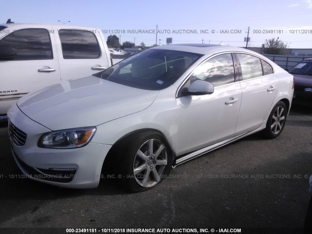 YV126MFK4G2391752 - 2016 VOLVO S60 PREMIER WHITE photo 2