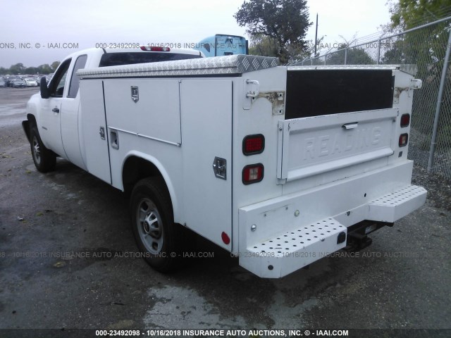 1GB2CVCG3DZ252384 - 2013 CHEVROLET SILVERADO C2500 HEAVY DUTY WHITE photo 3