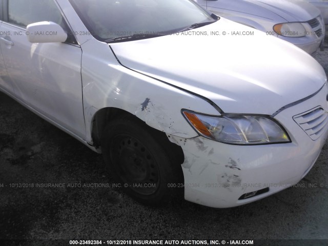 4T4BE46K59R088965 - 2009 TOYOTA CAMRY SE/LE/XLE WHITE photo 6