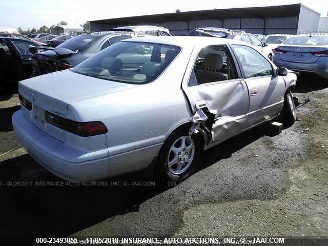 4T1BG28K0WU229099 - 1998 TOYOTA CAMRY CE/LE/XLE Unknown photo 4