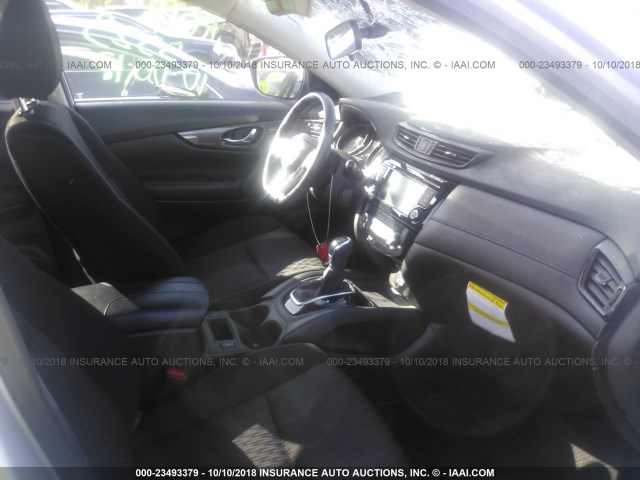 JN8AT2MT0JW455087 - 2018 NISSAN ROGUE S/SL/SV SILVER photo 5