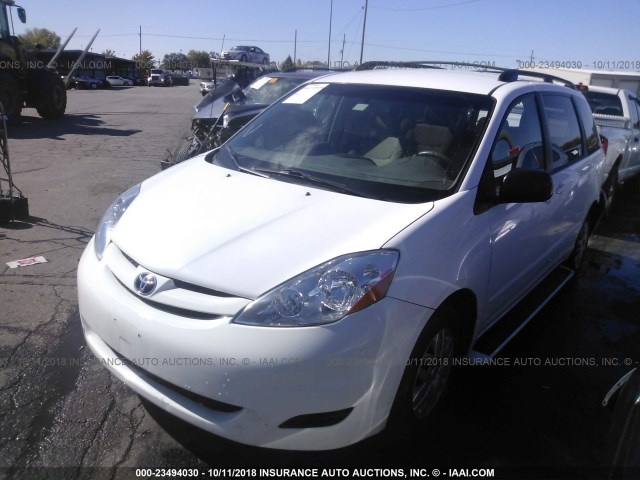 5TDKK4CC4AS321084 - 2010 TOYOTA SIENNA CE/LE WHITE photo 2