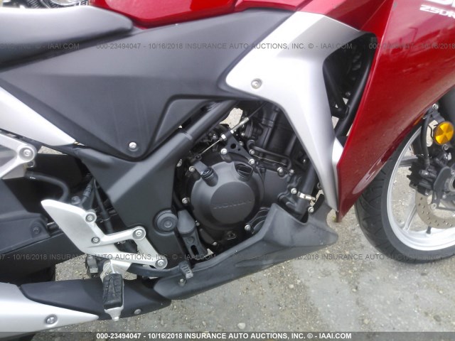 MLHMC4110B5000266 - 2011 HONDA CBR250 R RED photo 8