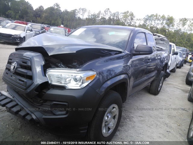 5TFRX5GN9HX089023 - 2017 TOYOTA TACOMA ACCESS CAB/SR/SR5 GRAY photo 2