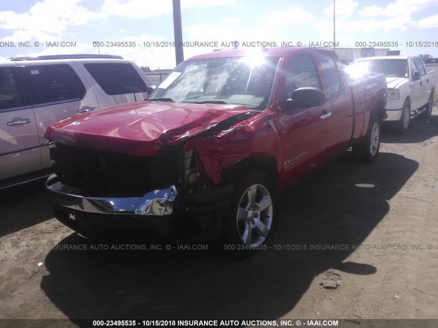 1GCEC19C18Z207455 - 2008 CHEVROLET SILVERADO C1500 RED photo 2