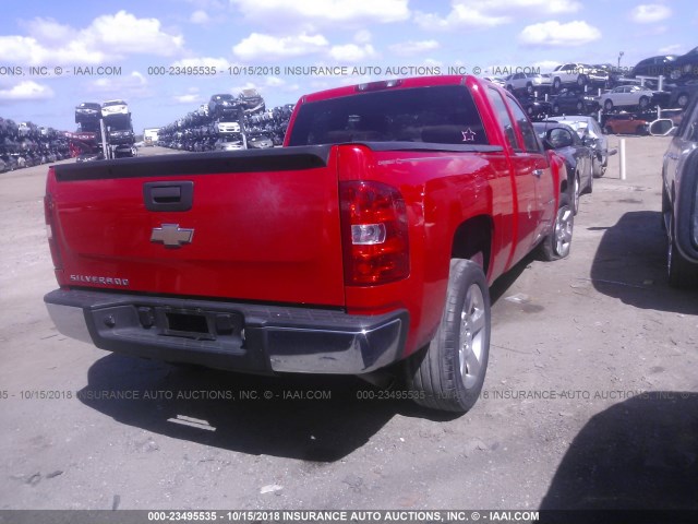 1GCEC19C18Z207455 - 2008 CHEVROLET SILVERADO C1500 RED photo 4