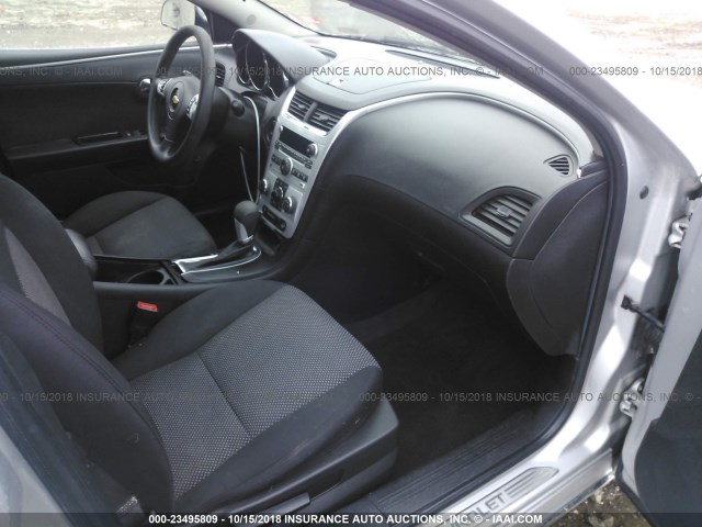 1G1ZC5E17BF136096 - 2011 CHEVROLET MALIBU 1LT 银色 照片 5