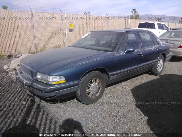 1G4CW53L9P1610929 - 1993 BUICK PARK AVENUE  BLUE photo 2