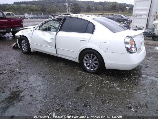 1N4AL11D64C170358 - 2004 NISSAN ALTIMA S/SL WHITE photo 3