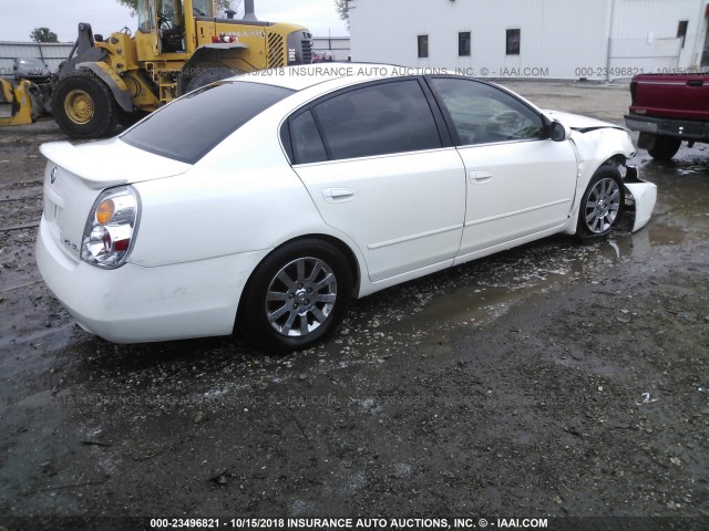 1N4AL11D64C170358 - 2004 NISSAN ALTIMA S/SL WHITE photo 4