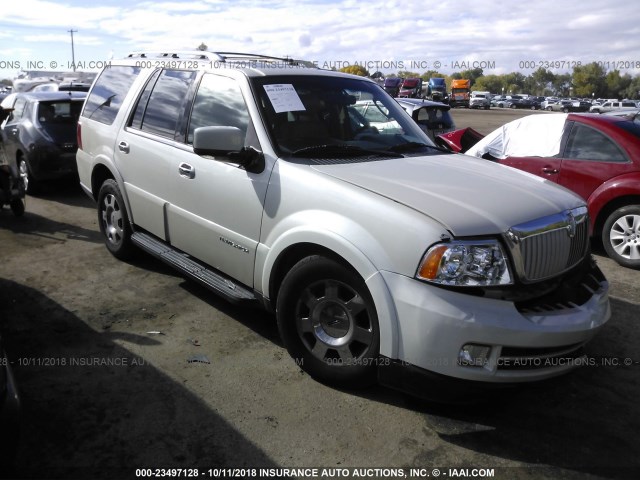 5LMFU28566LJ18970 - 2006 LINCOLN NAVIGATOR Кремовый фото 1