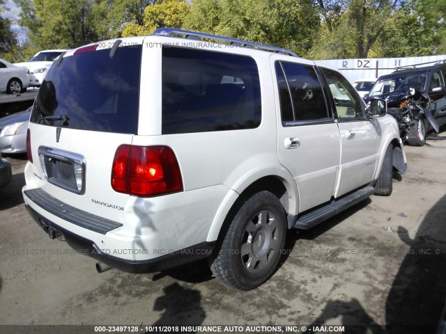 5LMFU28566LJ18970 - 2006 LINCOLN NAVIGATOR Кремовый фото 4