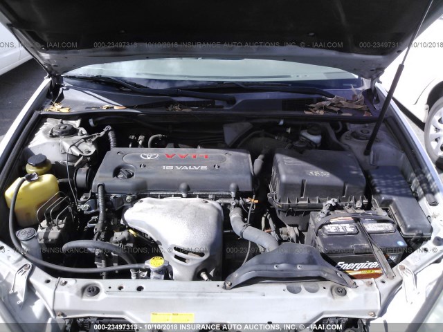 JTDBE32K240298146 - 2004 TOYOTA CAMRY LE/XLE Күміс фото 10